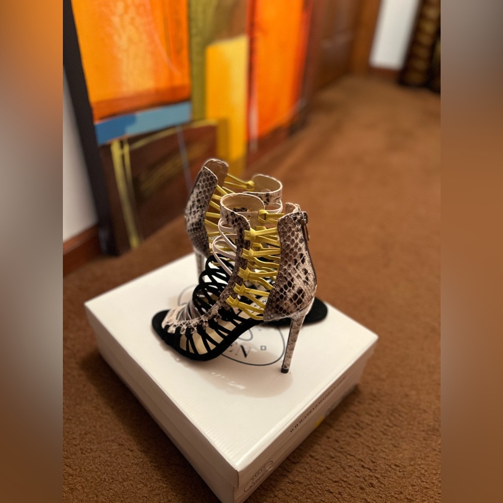 Steve Madden - Picture 6 of 6